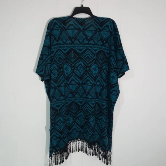 Delirious Cape - Picture 7 of 11